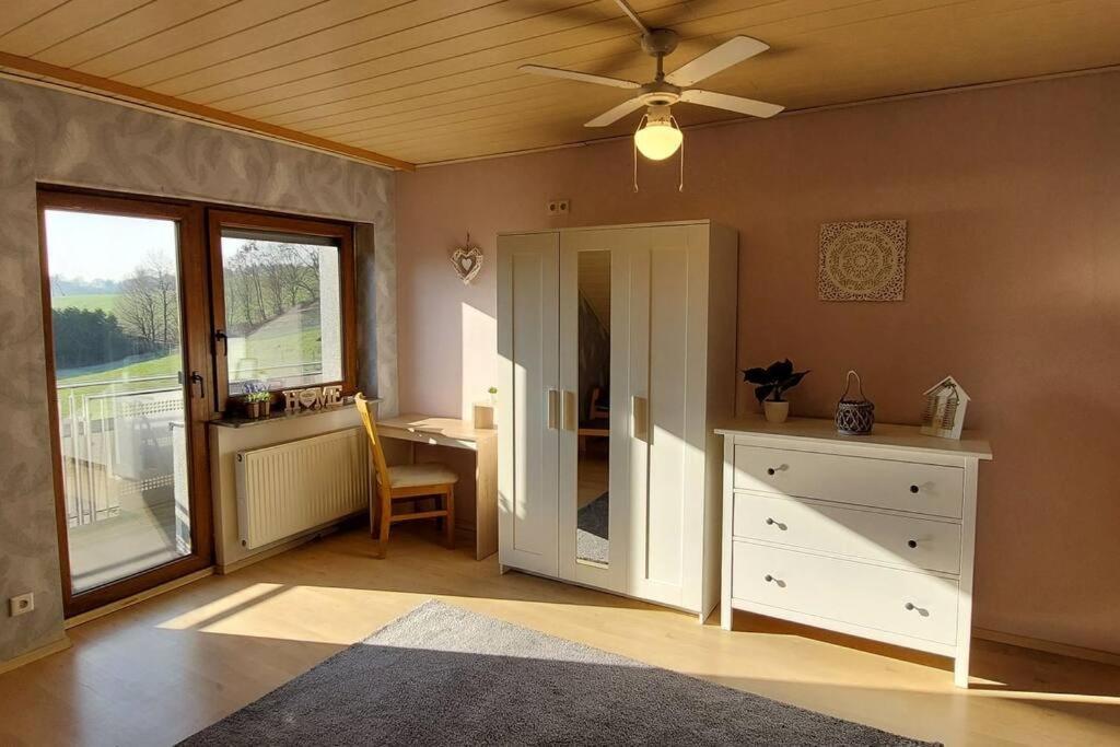 Grosse Tolle 4 Zimmer Ferienwohnung Im Herzen Des Odenwaldes Moerlenbach Екстер'єр фото