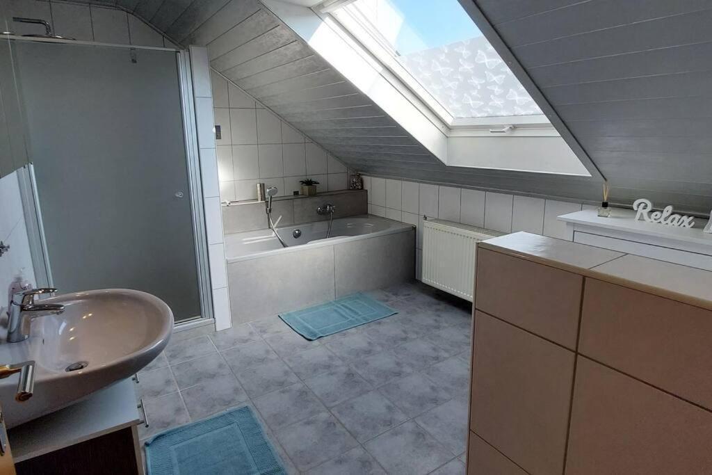 Grosse Tolle 4 Zimmer Ferienwohnung Im Herzen Des Odenwaldes Moerlenbach Екстер'єр фото